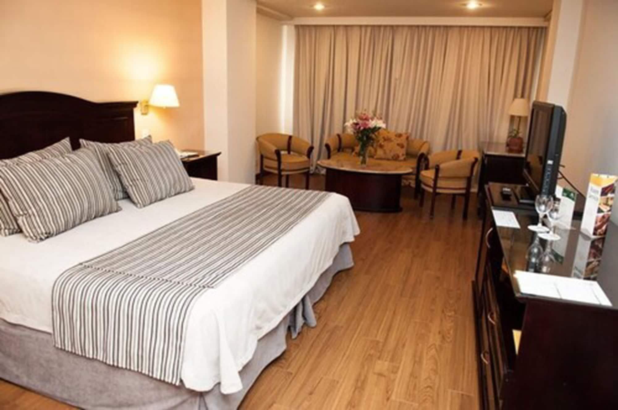 סלטה Casa Real Hotel מראה חיצוני תמונה